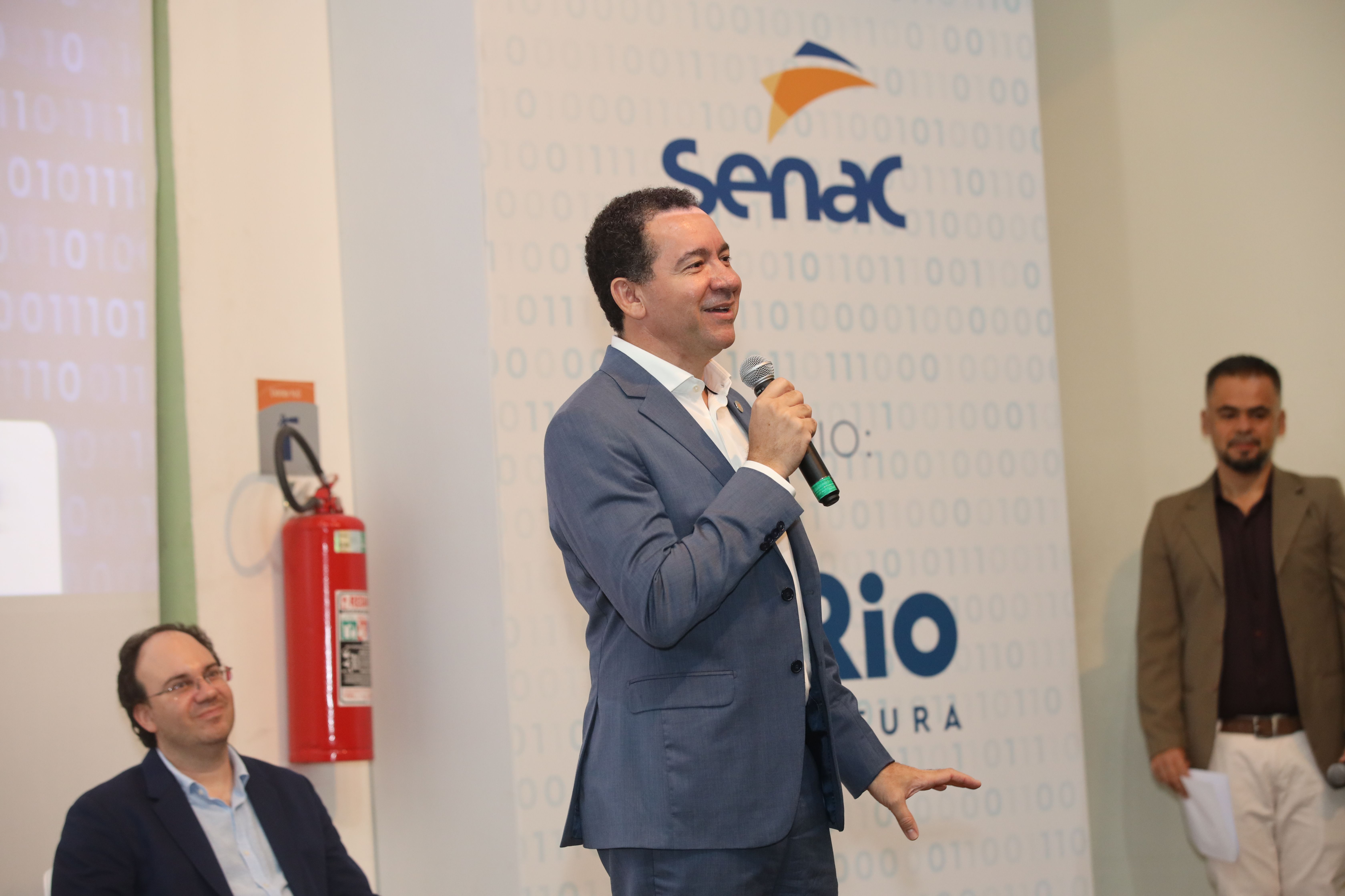 CNseg e Senac RJ iniciam projeto para educação técnica de jovens de baixa  renda no setor de seguros | CNseg - O Portal do Seguro